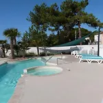 2-6 Pers, Jardin, Plage, Piscine, Parking, Animaux Admis - Fr-1-194-223