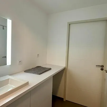 2-6 Pers, Jardin, Plage, Piscine, Parking, Animaux Admis - Fr-1-194-223 Lägenhet