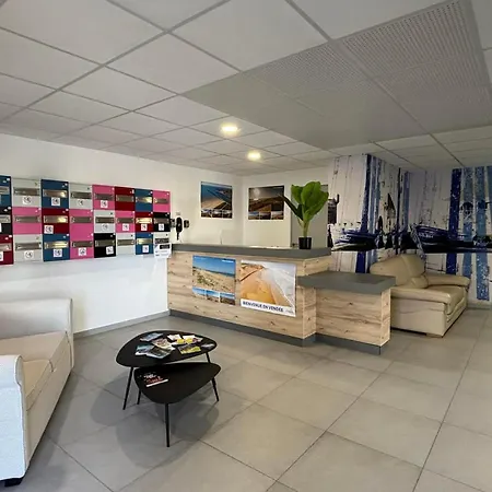 Apartman 2-6 Pers, Jardin, Plage, Piscine, Parking, Animaux Admis - Fr-1-194-223 *